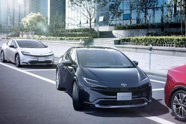 Z（ハイブリッド・2WD）