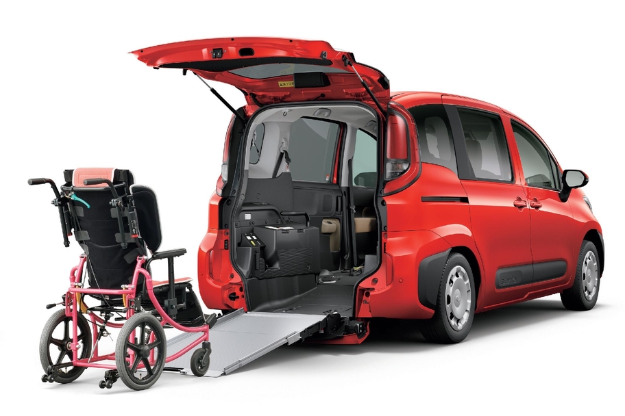 G（ガソリン・2WD） 車いす仕様車“タイプⅡ（助手席側セカンドシート無）”