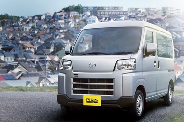 デラックス（CVT・2WD）